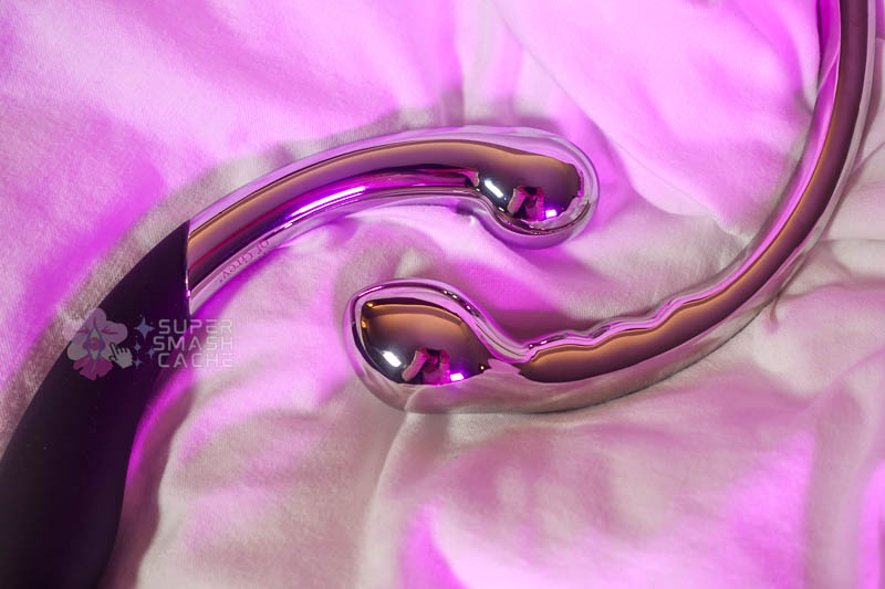 le wand hoop steel dildo vs. fifty shades of grey sweet pressure dildo comparison
