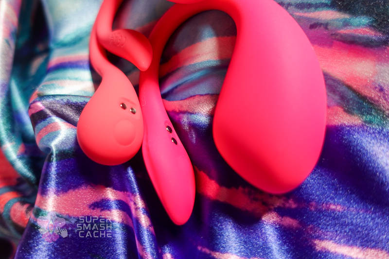 Review: Honey Play Box Vibrosa Mini vs. Lovense Lush 4 Bluetooth Egg Vibes 17 honey play box vibrosa mini and lovense lush 4 magnetic vibrator charging contact