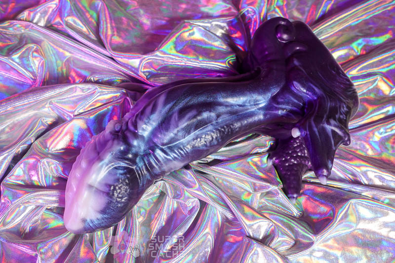 Uberrime Cthulhu Review: Huge Monster Dildo with Baseball Bat Girth 9 Uberrime Cthulhu fantasy dildo with tentacles and wings