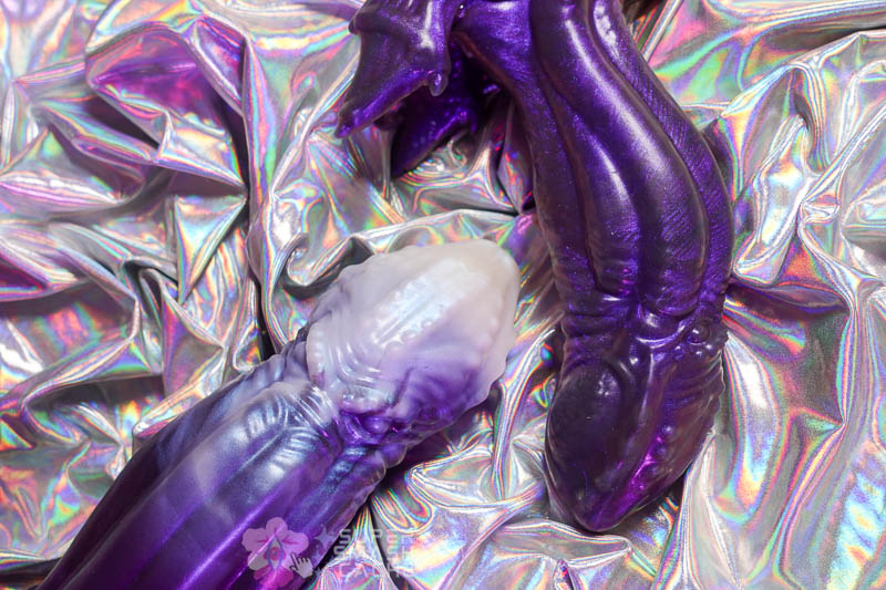 Uberrime Cthulhu Review: Huge Monster Dildo with Baseball Bat Girth 10 Uberrime Cthulhu dildo dorsal tip and 3/4 view