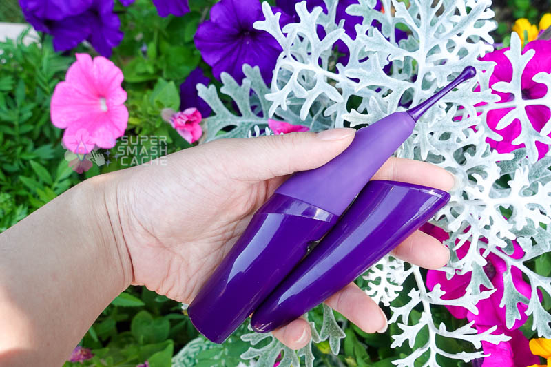 Zumio X2 vibrator with oscillating pinpoint tip and travel cap