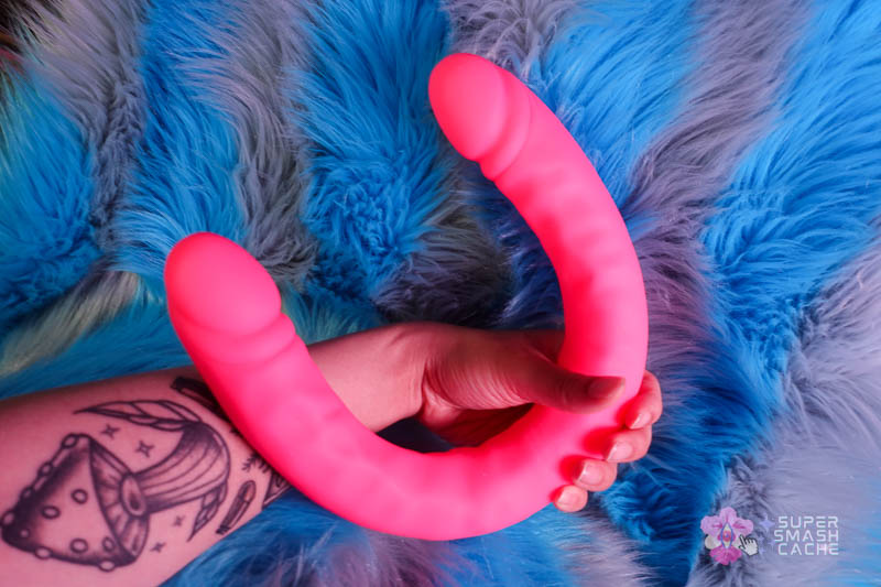 6 Silicone Double Dildos for Body-Safe DP (2026 Edition) 33 Hot pink Blush Rusé 18" Slim Silicone Double dildo resting curvature
